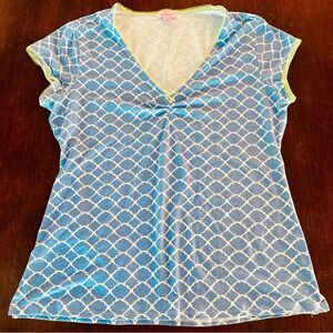 Lilly Pulitzer purple and white short sleeve tee.
